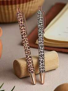 3支装可爱豹纹中性笔套装，按压式设计，简约印花圆珠笔，适合写日记和送礼，是婚礼、情人节、返校季的完美之选。