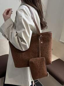 两只装大容量豹纹仿皮手提包，配有双提手，是通勤、工作或上学的理想之选。这款容量大、轻便的手提包融合了经典休闲和商务休闲风格，非常适合年轻女性、大学生和职场人士，轻松适应工作环境、返校季、高中/大学生活以及假日旅行。时尚拉链手提包。 - 棕色 - 查看 3