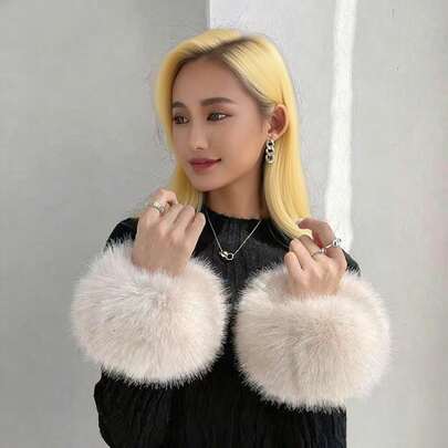 1 Pair Short Wrist Warmers, Warm Fleece Wrist Cuffs Suitable For Women And Girls, Express Love