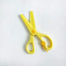 1/4pcs Macaron Color Plastic Scissors For DIY Paper Work, Plastic Tips Craft Supplies, School Art Projects, Paper Cutting Activities, Student Back To School, For Adult Man Woman Home Office, Training Scissors - Multicolor - View 12