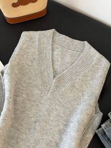 1件女士纯色优雅无袖V领毛衣背心，侧拉链设计，宽松版型，简约套头针织背心 - 淺灰色 - 查看 4