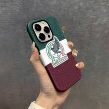 Funda de teléfono con espejo del equipo de fútbol Eagle . Funciona como un espejo y es compatible con  17,  16 Pro Max,  15 Pro Max,  13 y  12. Fabricada en TPU resistente, garantiza una excelente protección contra golpes y caídas. Un regalo perfecto para deportistas, familiares, amigos, cumpleaños o cualquier ocasión especial. - Blanco - Ver 5