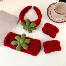 Un conjunto de tres diademas rojas con diseño de fresa, lindas y adecuadas para el lavado de cara y el maquillaje, incluye muñequeras impermeables, perfectas como accesorios para el cuidado del cabello. - Multicolor - Ver 4
