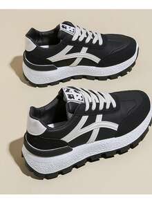 2026新款厚底女式运动鞋，学生款，百搭，春秋季，小众，休闲，透气，软底，跑步鞋 - 黑色 - 查看 1