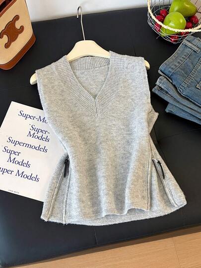 1件女士纯色优雅无袖V领毛衣背心，侧拉链设计，宽松版型，简约套头针织背心