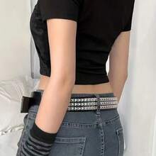 1条男女通用朋克风铆钉设计腰带，方形金字塔形PU皮革腰带，千禧朋克摇滚牛仔腰带，适合酷炫街头服饰和休闲装扮，万圣节、上学、秋季等场合。 - 白色 - 查看 3