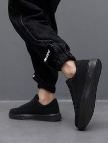 (尺码偏小)男士系带休闲情侣鞋,经典黑色拼接舒适滑板鞋,简约风格运动鞋 - 黑色 - 查看 9