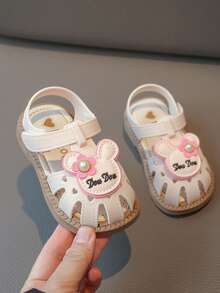 1 Pair Kids Closed Toe Sandals, Cartoon Toddler Shoes, Soft Non-Slip Beach Shoes, Quick Dry & Fashionable, Suitable For Beach And Outdoor Activities, Adjustable Hook And Loop Closure, Cute Style For Summer