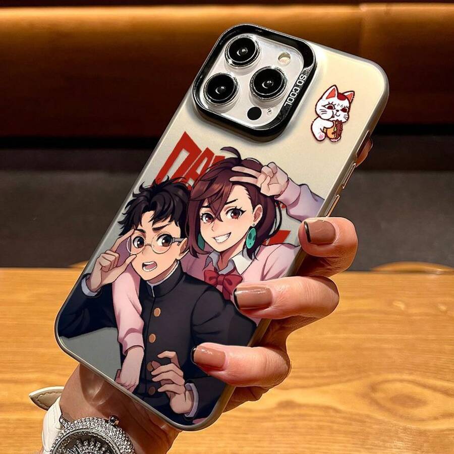 Funda de teléfono de manga japonés DANDADANS adecuada para películas y series de anime clásicas y populares, personajes de anime de manga muy populares, fanáticos del anime, entusiastas del anime Adecuado para iPhone 17/16/15/14/13/12/11/air/Pro/ProMax y  Galaxy S22/S23/S24/S25 Plus Fe Ultra, patrones divertidos y originales muy populares, personajes juguetones y adorables, funda de teléfono de moda clásica, funda de teléfono profesional anti-caída y anti-huellas, patrones de anime populares y clásicos, funda de teléfono para hombres, funda de teléfono para mujeres, funda de teléfono de anime apasionada, gran opción de regalo - Blanco - Ver 1