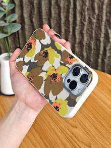 Handyhülle mit abstraktem floralem Camouflage-Muster in Erdtönen (Braun, Grün, Gelb). Von der Natur inspirierte, botanische Ästhetik und einzigartiges Design machen diese beliebte Handyhülle kompatibel mit iPhone 17Promax 17Air 17pro 17 16 15 14 13 12 Plus Pro S25Ultra S25plus S25 S24 S23 plus FE Hülle