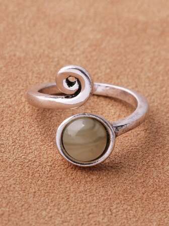 1枚军绿色“束缚咒语”开口戒指，1枚独特单环戒指