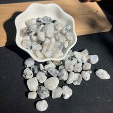 100克天然黑斑白月光石碎石，适合作为节日礼物、家居装饰、DIY工艺品、水族箱、花盆和工艺装饰品。 - 黑與白 - 查看 7