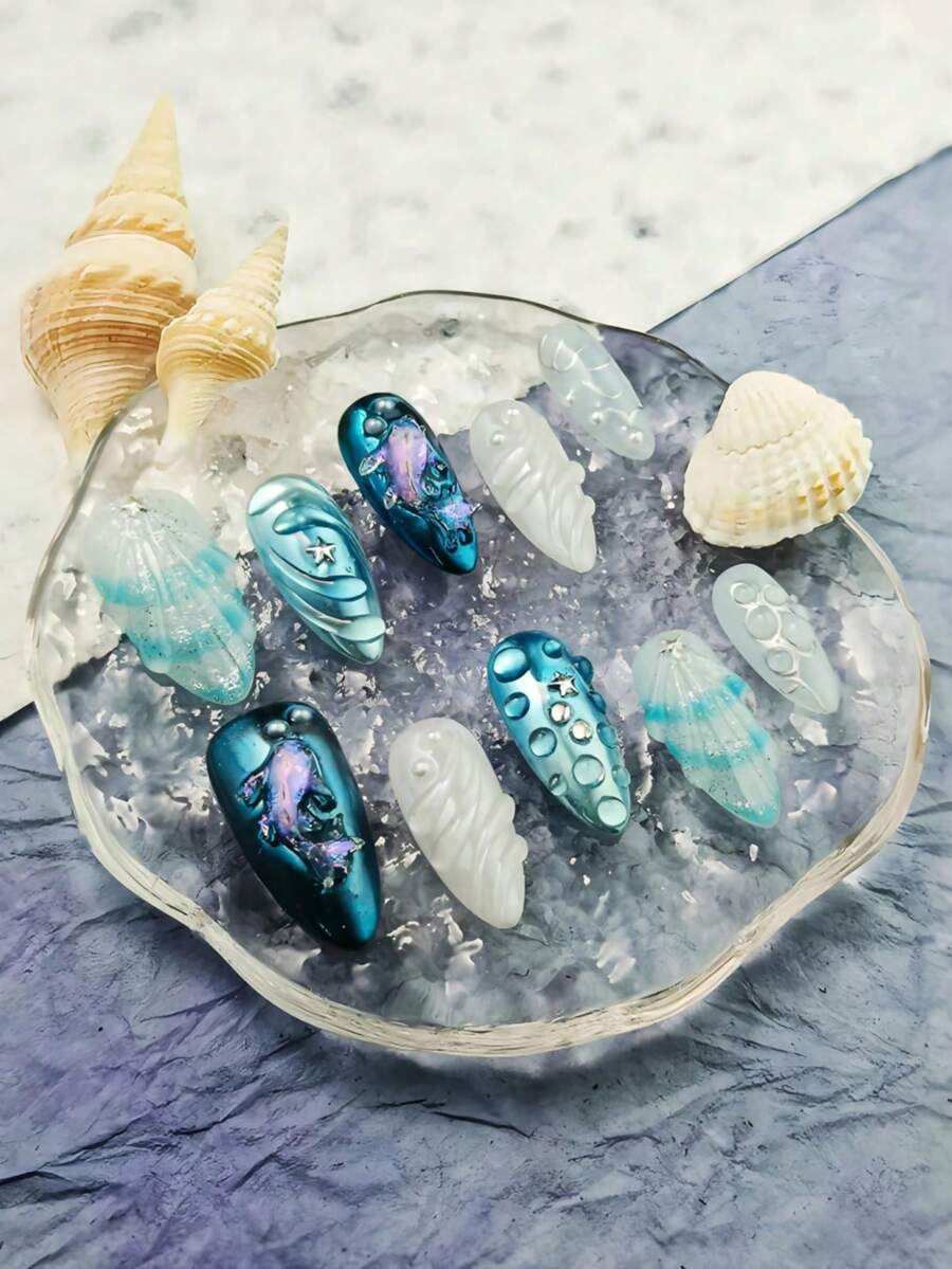 Ten-Piece Blue Ocean-Themed Handmade Nail Art Set, Vintage Luxury Press-On False Nails, Handmade False Nails, Women's Press-On False Nails, Medium Almond Color, Nail Art, Women's Gift, Suitable For Girls And Ladies To Wear To Parties Or Everyday Occasions. Nail Supplies