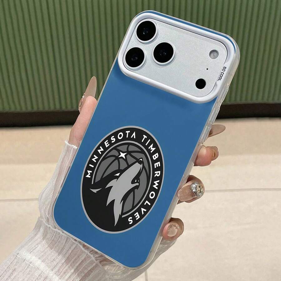Estuche para teléfono con espejo con el logotipo del equipo de baloncesto Minnesota compatible con 17, 16 Pro Max, 15 Pro Max, 13 y 12 hecho de TPU duradero que ofrece protección contra golpes y caídas, ideal para fanáticos de los deportes y perfecto como regalo para familiares, amigos, entusiastas del baloncesto o cualquier ocasión como cumpleaños, días festivos y celebraciones - Plateado - Ver 1
