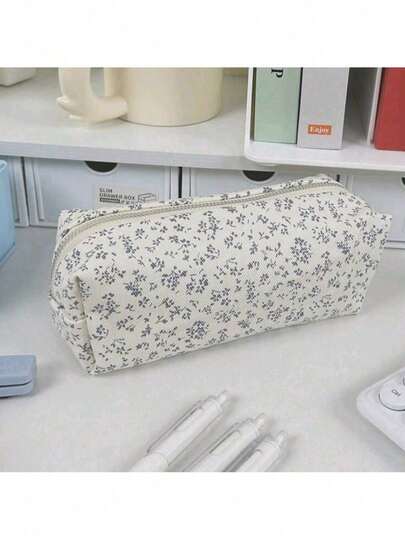 Hộp bút họa tiết hoa nhí trang nhã, Túi đựng văn phòng phẩm thời trang cho học sinh, Túi đựng mỹ phẩm phong cách tự nhiên, Vật dụng cần thiết cho năm học mới, Bút, Đồ dùng học tập, Vật phẩm tựu trường, Phụ kiện học tập tinh tế, Văn phòng phẩm, Quà tặng đáng yêu, Ba lô cho bé gái, Đồ dùng học tập thiết yếu, Hộp đựng đồ dùng trên bàn, Văn phòng phẩm dễ thương, Túi đựng mỹ phẩm, Mùa tựu trường, Đồ dùng học tập