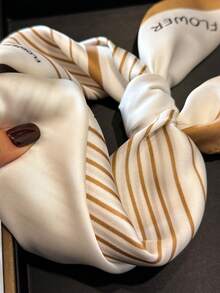 1条简约条纹印花仿丝方巾，27.5英寸，女士春夏必备头巾，时尚百搭，可作发圈、腰带、领巾、发饰