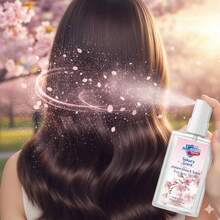 PAZT 抗静电香氛护发喷雾，蕴含石榴、山茶花、沉香玫瑰、薰衣草和樱花精华，带来清新优雅的迷人香气，持久留香，抚平毛躁，增强头发弹性和光泽，散发浪漫芬芳，令秀发健康亮泽。