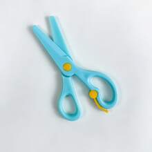 1/4pcs Macaron Color Plastic Scissors For DIY Paper Work, Plastic Tips Craft Supplies, School Art Projects, Paper Cutting Activities, Student Back To School, For Adult Man Woman Home Office, Training Scissors - Multicolor - View 16