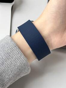 1条男女通用荔枝纹硅胶磁吸表带,兼容 42mm、38mm、40mm、41mm、44mm、45mm、46mm、49mm,时尚智能手表替换表带,适用于Series Ultra2、Ultra SE2、SE 11、10、9、8、7、6、5、4、3、2、1 - 彩色 - 查看 5