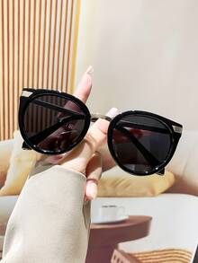 نظارات شمسية كلاسيكية دائرية باللون الأسود، من البلاستيك بطراز كلاسيكي للخروج والسفر والشاطئ والاستخدام اليومي، حماية من أشعة الشمس الضارة، مناسبة للجنسين - الأسود - مشاهدة 2