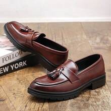 Giày lười nam kiểu Anh cổ điển màu nâu có tua rua năm 2025, giày công sở thường ngày bằng da mềm, giày tây, giày lười, giày nam. - màu nâu - Xem 6