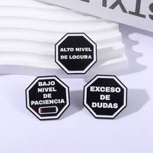 Ghim cài áo hình biển báo cảnh báo đen trắng ngộ nghĩnh, độc đáo, trang trí cho ba lô, áo khoác, quà tặng sinh nhật, ngày Valentine, phù hợp với áo sơ mi, áo khoác ngoài, ba lô, mũ, lý tưởng cho trường học, phụ kiện văn phòng, áo sơ mi, trang sức, trang phục Halloween. Dễ thương và vui nhộn, tuyệt vời làm quà tặng Ngày Nhà giáo, cũng là một chiếc ghim trang trí cho quần áo và túi xách, phù hợp cho trường học, văn phòng, áo sơ mi, áo khoác, Giáng sinh, Halloween và các dịp khác. - Nhiều màu - Xem 4