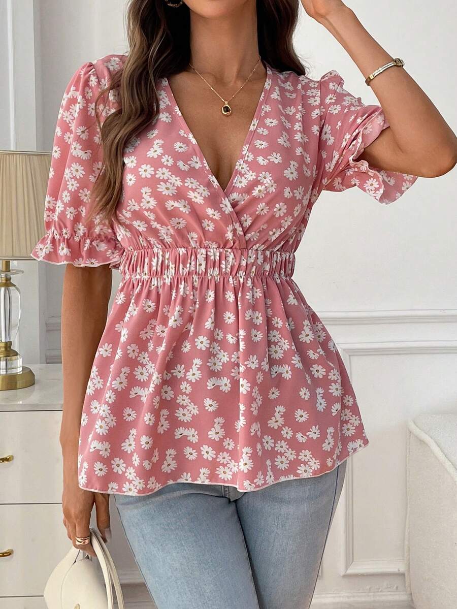 Fresh Daisy Print, Waist Ruched Design, Cute Puff Sleeve, Romantic V-Neck, Slim Fit Waist Style, Lightweight Chiffon Fabric, Soft Pink Top, Sweet And Fresh Style, Suitable For Dates, Shopping, Picnics, Photography, Summer, Beach Vacations Or Afternoon Tea With Friends.