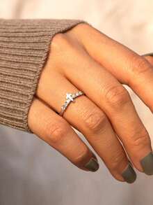 1枚精美十字架立方氧化锆戒指，女士款，适合婚礼、订婚、周年纪念、派对等场合佩戴，亦可作为情人节礼物。 - 銀色 - 查看 7