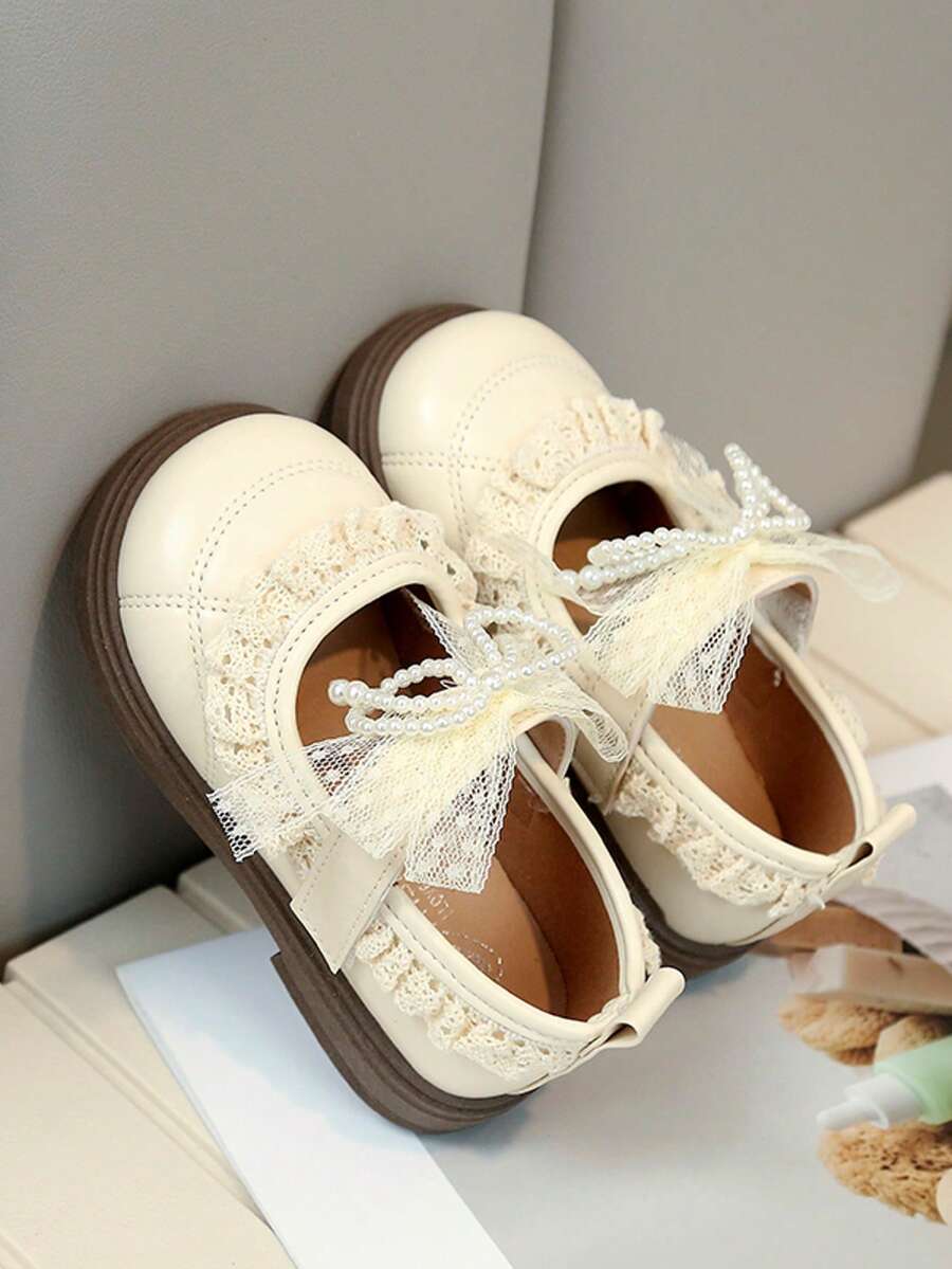 新款女童温柔风格小皮鞋，饰有蕾丝珍珠蝴蝶结，软底防滑公主鞋，适合春秋季节穿着，学生鞋