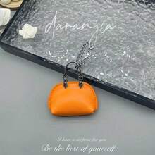 New Mini Handbag, Exquisite Bag Charm, High-End Chain Small Shell Bag, Keychain, Beautiful Small Bag Ornament.Bag Charms,Keychains,Purse Charms,Plush Keychain,Keychain,Girls Keychain,Cute Keychains For Girls,Keychains For Woman,Bag Charms,Christmas Gifts - 橙色 - 銀鍊 - 查看 5