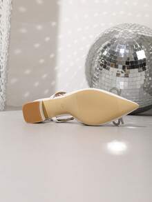 新款时尚女士尖头婚鞋，镂空粗跟白色蝴蝶结休闲舒适高跟鞋 - 白色 - 查看 4