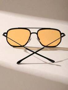 1pc Metal Pilot Frame Tinted Lens Classical Sunglasses For Vacation Party Musical Festival Accessories Sunglasses Beach Sun Glasses Beach Accessories For Women Sun Glasses Sunglasses Shades Basics And Suit For Sweater Jeans Sweatpants Hoodie Jackets Dress And Long Sleeve Shirt Fashionable Shade Elegant Outfit Family Outings Travel Vacation Holiday For Summer Beach Vacation,Outdoor,Travel - 黃色 - 查看 4