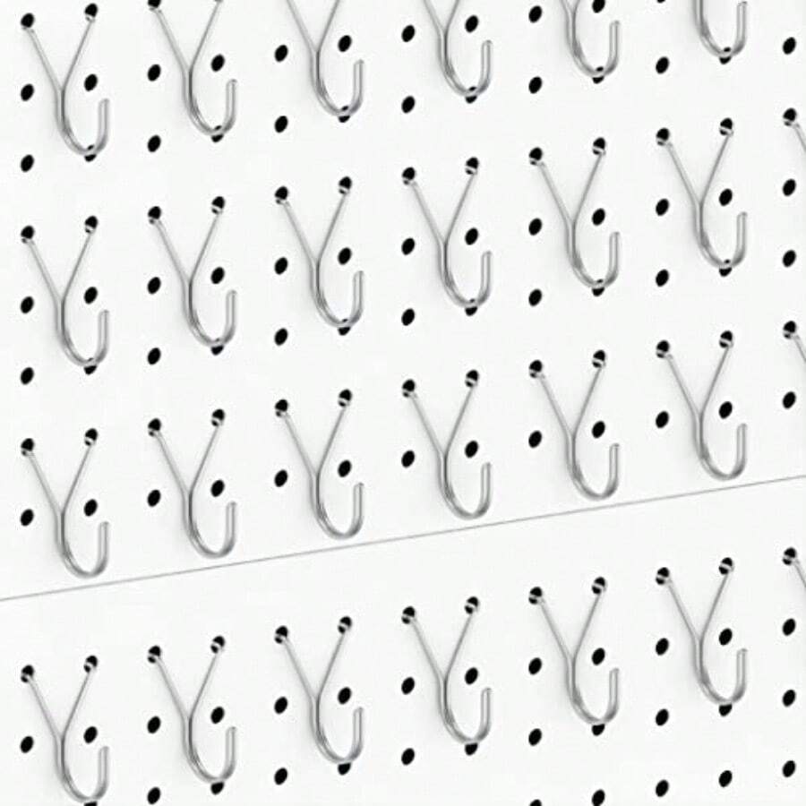 HUHOLE Pegboard Hooks J-Hook 1 Inch Black Hooks 40 Pack Ideal Display Pegs For Hanging Jewelry Necklaces Keys Retail Items Small Tools Will Not Fall Out Fit 1/8" 3/16" Peg Boards - 1吋J型鉤40個裝銀色 - 查看 1