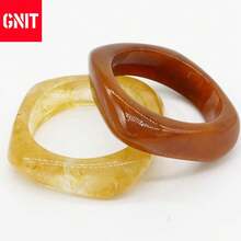 GNIT Mehrteilliges Set europäischer Retro-Brauner Acryl-Armreif, elegante minimalistische Färbe-Armband-Kombination, einzeln oder gestapelt tragbar, geeignet für den täglichen Gebrauch und den Urlaub - Gelblich-braun - Übersicht 4