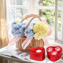 Conjunto de 3 rosas artificiais realistas em seda, em caixa em formato de coração. Textura realista, ideal para decoração de casa e presentes românticos. - Multicolorido - Ver 5
