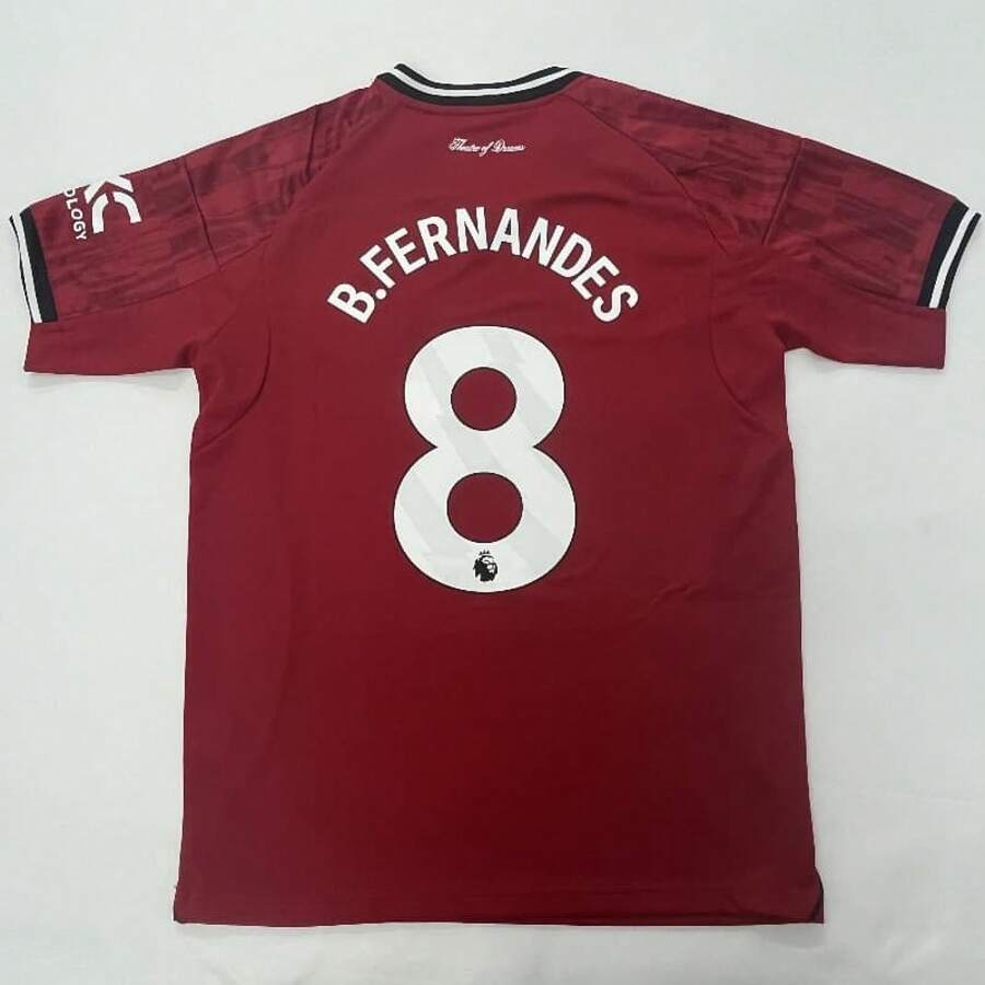 2024-2025 Season  Home Jersey With Player Bruno Fernandes' Name And Number 8 Printed On The Back - 1 - View 1