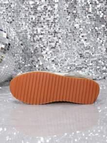 Giày thể thao nữ kiểu dáng bóng gương kim loại, giày thể thao lưới thoáng khí phong cách retro, giày casual đế dày hiện đại. - Vàng - Xem 7