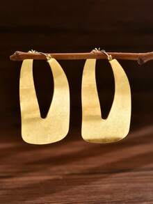 2 只超大时尚夸张性感闪电形哥特风耳环，适合丰满性感女性参加节日派对和日常佩戴。耳环尺寸大但不重。如果您介意，请谨慎选择后再下单。 - 金色 - 查看 3