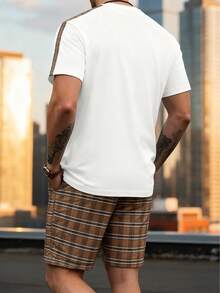 Bộ 2 món áo thun tay ngắn họa tiết kẻ caro và chữ thường ngày dành cho nam và quần short cạp rút dây, mùa hè - màu nâu - Xem 4