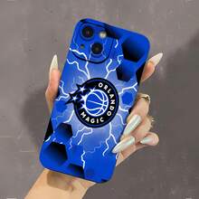 Funda de teléfono con espejo y diseño de relámpagos de los Orlando Magic. También funciona como espejo y es compatible con  17,  16 Pro Max,  15 Pro Max,  13 y  12. Fabricada en TPU, ofrece protección contra golpes y caídas. Ideal para cualquier aficionado al baloncesto, esta funda es un regalo ideal para familiares, amigos, novios o novias, y es perfecta para cumpleaños, festividades o eventos deportivos. - Negro - Ver 2