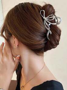 1 pieza Pinza de metal hueco de tamaño mediano - Adecuada para mujeres, puede crear peinados de cola de caballo alta y moños elegantes, viene con una elegante pinza de garra para el cabello de las mujeres, accesorios para el cabello de invierno, moda, pinza de pelo casual - Multicolor - Ver 1