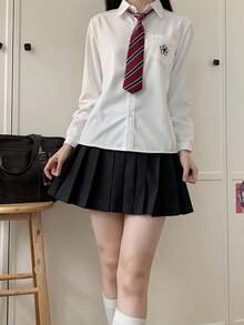 طقم زي موحد بأسلوب الجامعة قطعة واحدة، بلوزة بيضاء فضفاضة مطرزة بالزهور، تنورة سوداء قصيرة مطوية، ربطة عنق، مجموعة 3 قطع، مناسبة لأداء رقصات مجموعة الفتيات، موسم التخرج، تنكر الطالبات - متعدد الألوان - مشاهدة 2