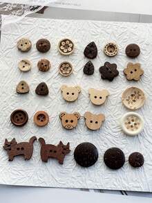 20/50/100颗棕色卡通木质纽扣，尺寸10-30毫米，熊猫、小猫、花朵造型，手工DIY缝纫装饰纽扣，适用于服装、剪贴簿等。