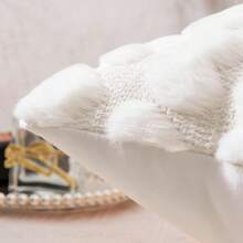 Set Of 2 Plush Throw Pillow Covers With Heart-Shaped Patterns, 18 X 18 Inch Soft And Fluffy Cushion Cover, Comfortable Decorative Pillow Cover, Suitable For Living Room, Bedroom, And Home Decoration - White - View 8