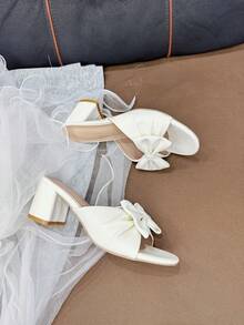 1双白色可爱凉鞋，蝴蝶结褶皱设计，优雅高跟，适合各种场合和通勤。 - 白色 - 查看 11