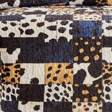 3pcs Bedding Set, Soft & Breathable Lightweight Bed Skirt, Super Fine Fiber Material, Printed Pattern Blanket, Suitable For All Seasons Home Decor, Ideal For Valentine's Day Gift, Oversized For Double Bed (1pc Comforter + 2pcs Pillowcases), Pillow Insert Not Included - Chocolate Brown - View 4