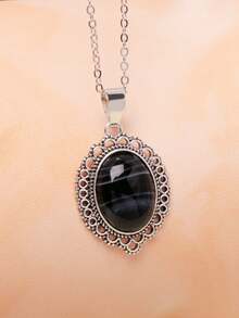 Kết cấu đen trắng