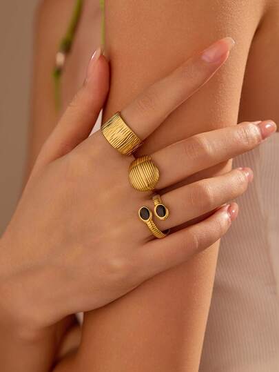 Set de 3 anillos abiertos vintage de acero inoxidable con tonos dorados y negros, adecuados para uso diario de mujeres o como regalo