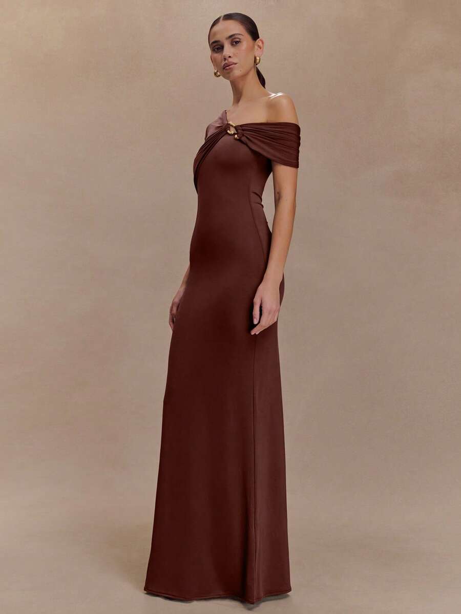 UNITHORSE Robe de cocktail moulante avec taille cintrée, manches courtes et col asymétrique