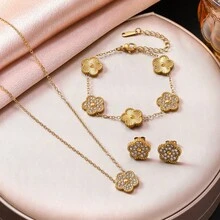 18K Gold Plated Stainless Steel 5-Petal Flower Jewelry Set, Designed For Women, Includes Necklace, Earrings And Bracelet Adorned With Diamonds, Luxurious And Fashionable Everyday Accessory - Multicolor - View 5